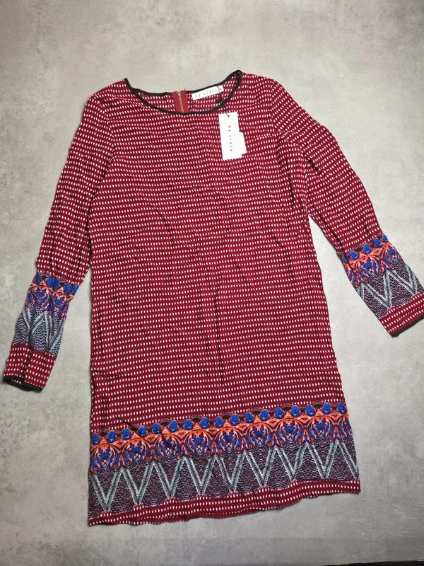 Robe courte By clara Rouge Bordeaux taille M