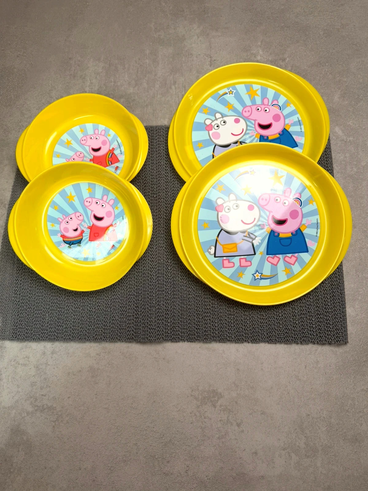 Lots d'assiette peppa pig neuf