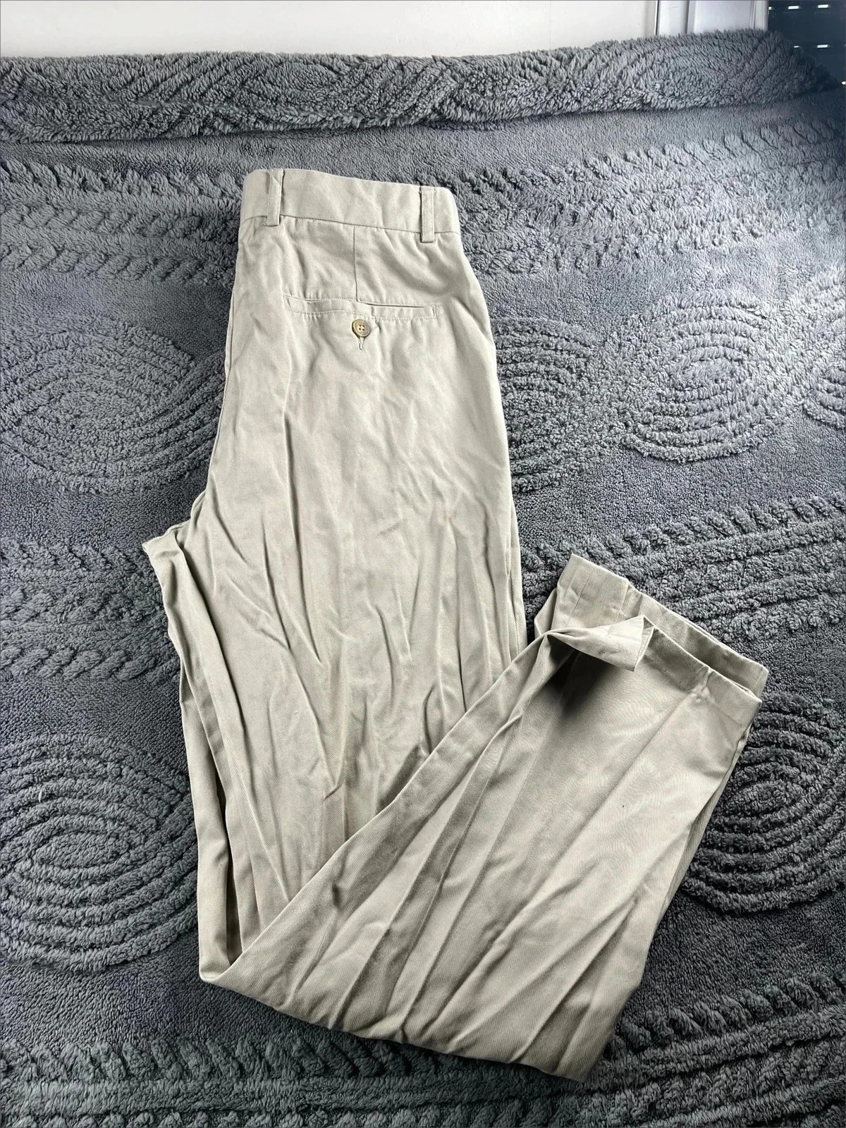 Pantalon C&A – Beige – Taille 32L – Petite tache