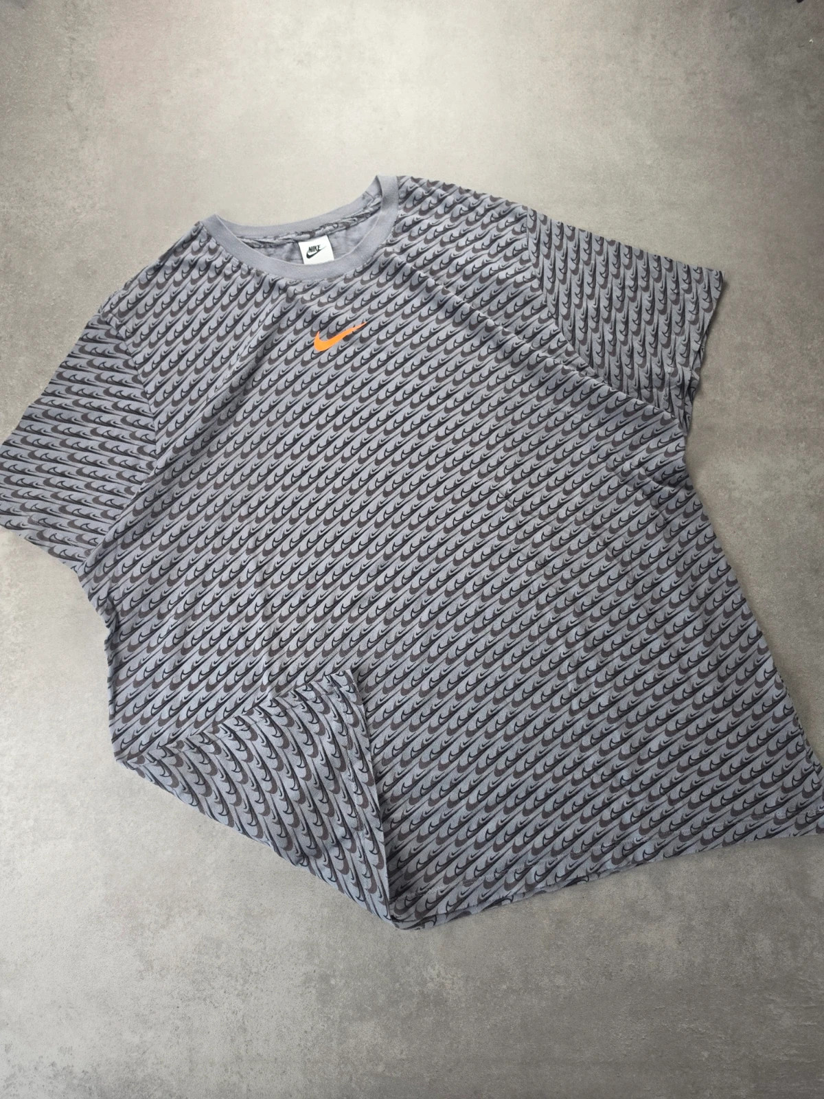 T-shirt Nike all-over swoosh gris XXL NIK196
