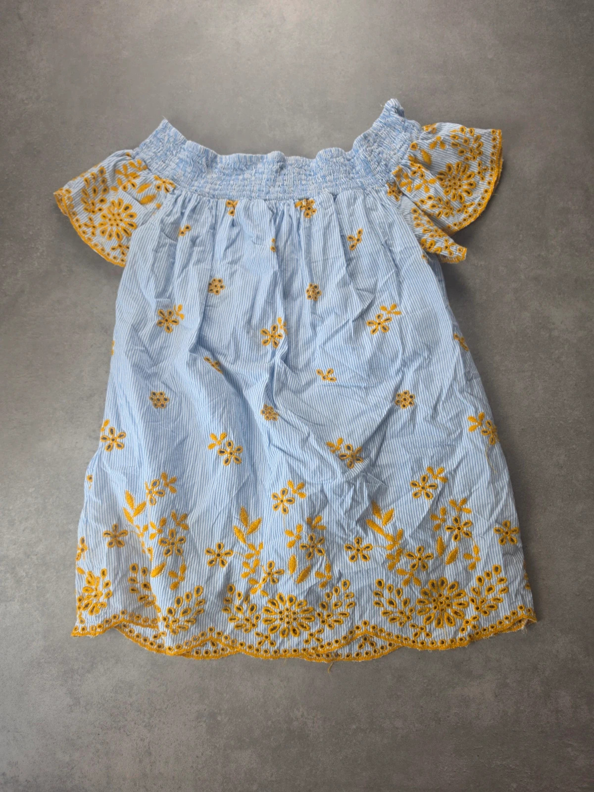 Robe Zara épaules dénudées brodée fleurs bleu L TRA090