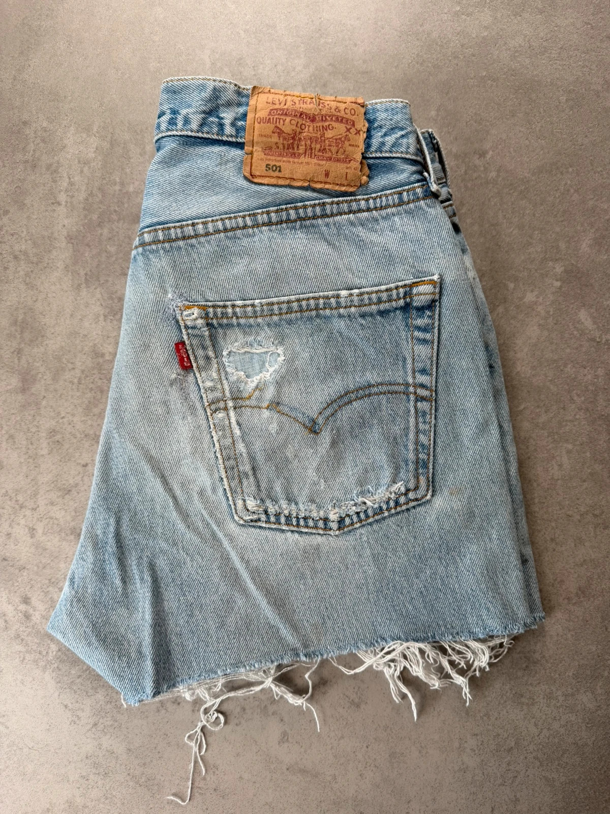 Short Levi's 501 vintage jean délavé retaillé 44 SLEV049