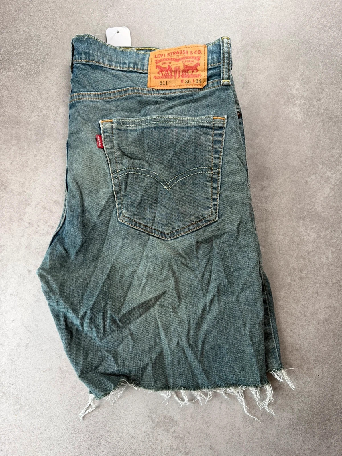 Short en jean Levi's 511 destroy taille 46 lev003
