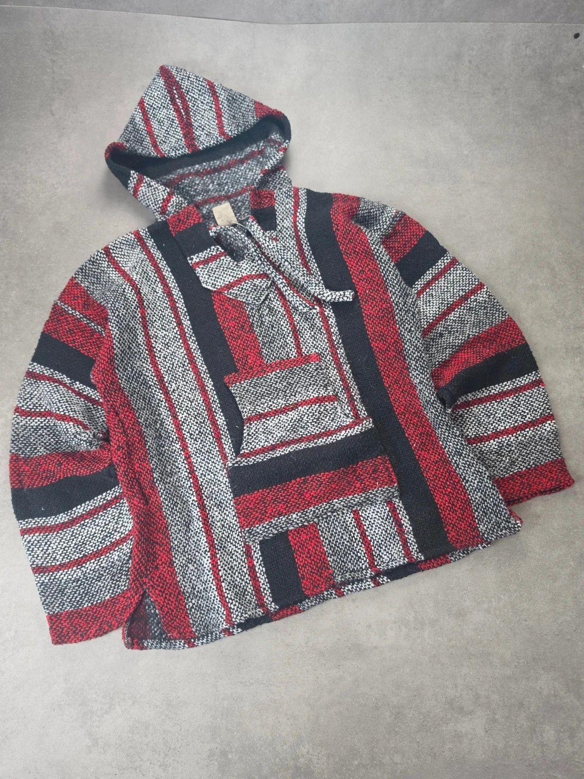 Poncho Baja Hoodie vintage rayé rouge M NB1177