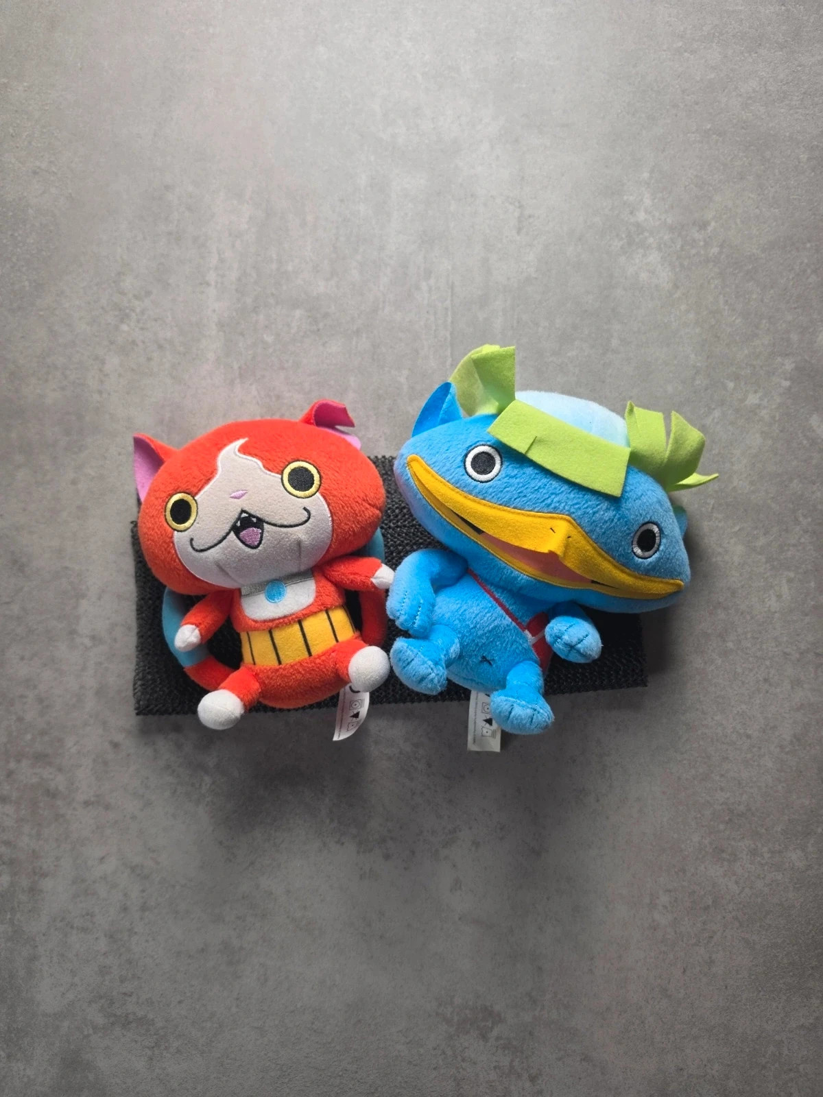 Peluches Yo-Kai Watch Jibanyan et Walkappa Hasbro 2015