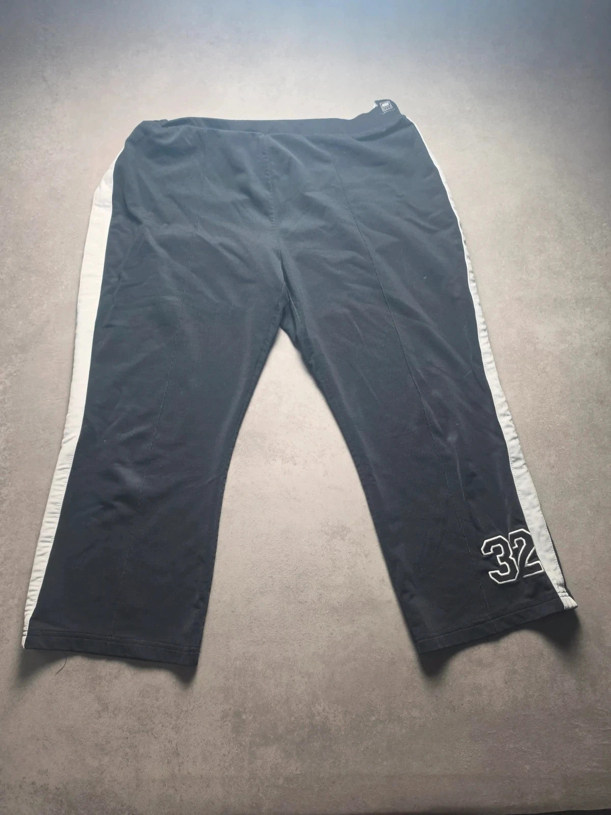 Pantalon jogging vintage rare Nike Sportswear noir bande blanche XL NIK193