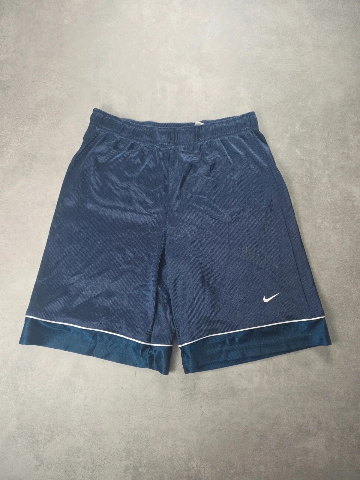 Short Nike bleu marine taille M SHT0545