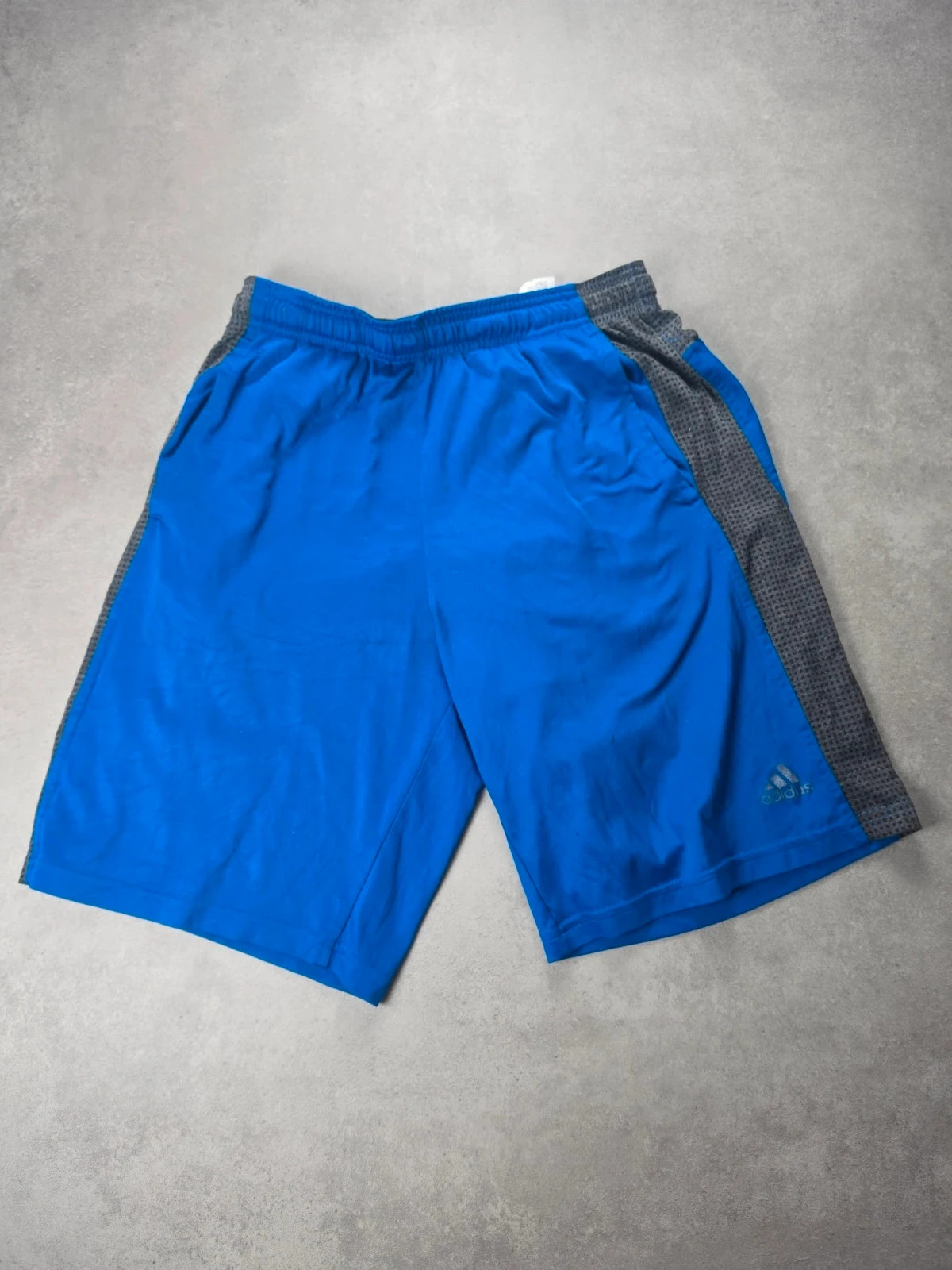 Short Adidas sport bleu gris homme M sht0537
